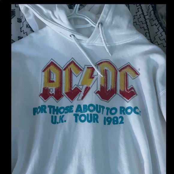 Jackets - Picture 3 of 4